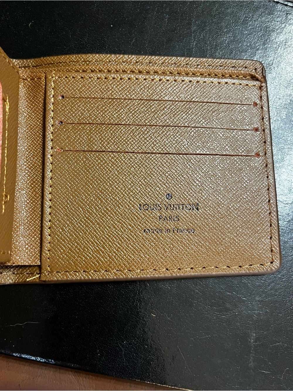 🟫 Louis. Vuitton. Brown Signature Monogram Bi-fold Wallet - Picture 5 of 6